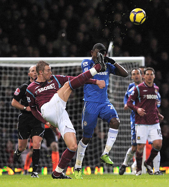 记者：曼城与药厂就原则性协议达成一致，等待维尔茨做出决定.